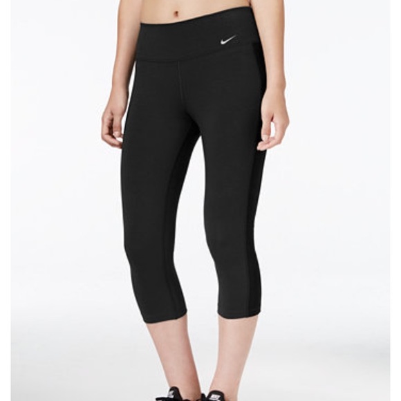 NWT NIKE Dri-Fit Cotton BlendCapris - Picture 1 of 6